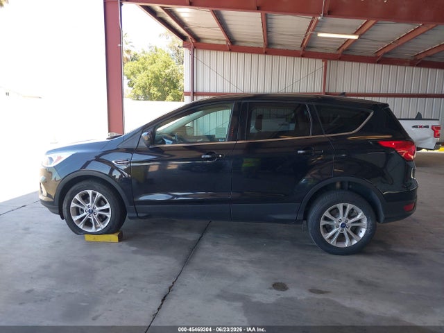 1FMCU0GD1KUB10072 Ford ESCAPE SE