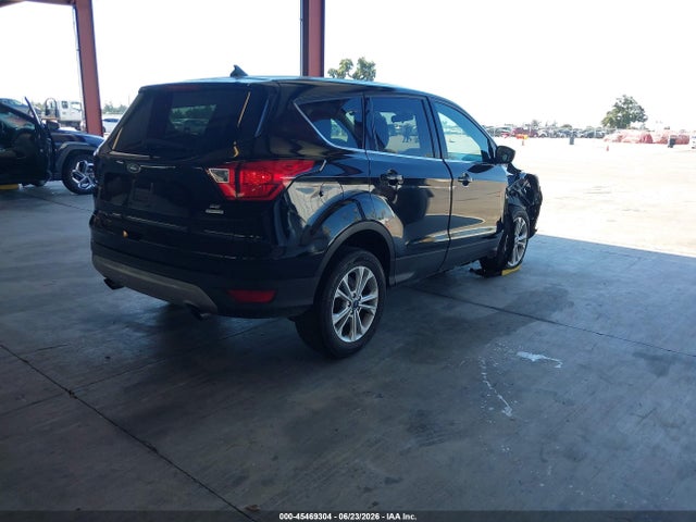 Ford ESCAPE SE 2019 1FMCU0GD1KUB10072 Image 4