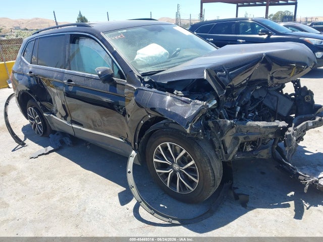 Volkswagen Tiguan 2.0t Se/2.0t Se R-line Black/2.0t Sel 2020 3VV3B7AX3LM045321 головне зображення