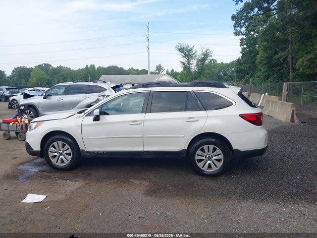 45469318 :رقم المزاد ، 4S4BSACC3F3212019 vin ، 2015 Subaru Outback 2.5i Premium مزاد بيع