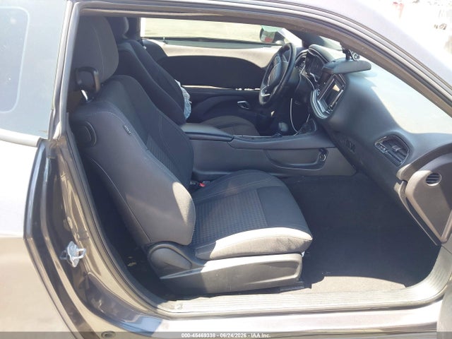 2C3CDZAG1KH574420 Dodge Challenger Sxt