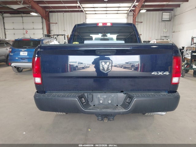 1C6RR7KT6KS540755 RAM 1500 Classic Tradesman 4x4 5&#039;7 Box