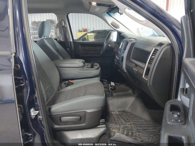 1C6RR7KT6KS540755 RAM 1500 Classic Tradesman 4x4 5&#039;7 Box