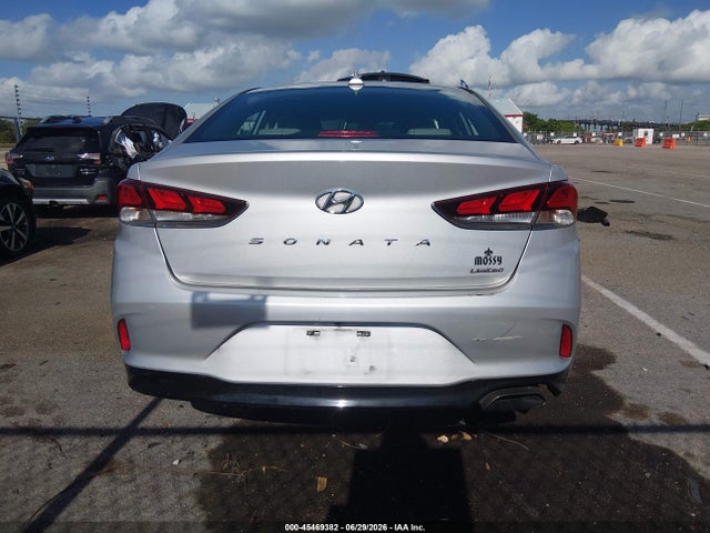 Hyundai Sonata Limited 2018 5NPE34AF2JH695786 Image 16