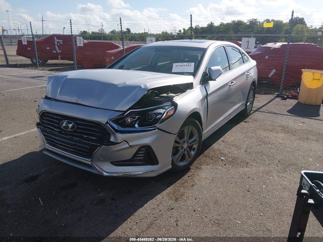 Hyundai Sonata Limited 2018 5NPE34AF2JH695786 Image 2