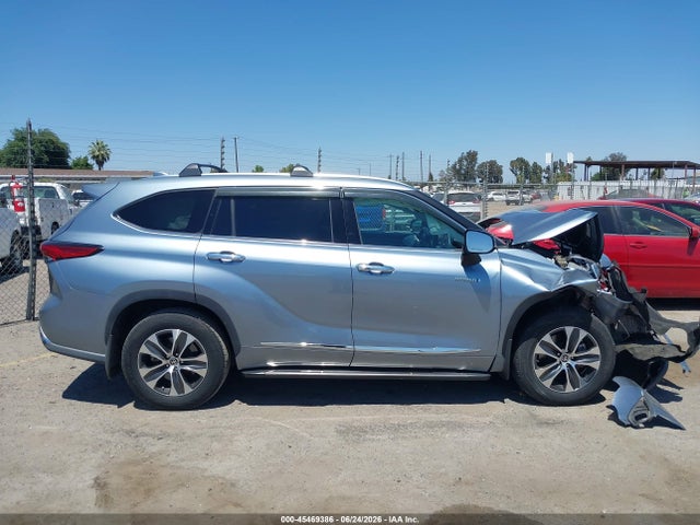 2021 Toyota Highlander Hybrid Xle მანქანა იყიდება აუქციონზე, vin: 5TDHARAH8MS006771, აუქციონის ნომერი: 45469386