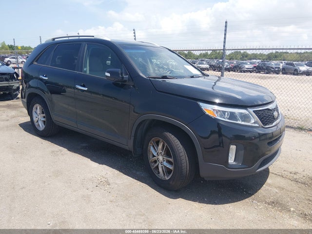 KIA SORENTO LX 2015 5XYKT4A68FG657514 Image 1