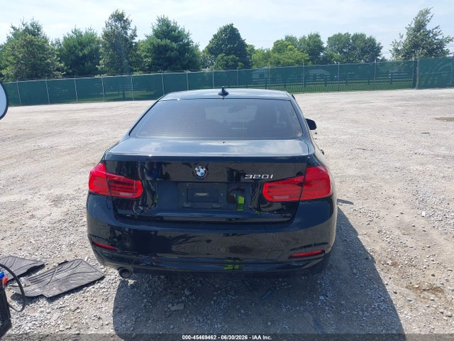 Aukcja sprzedaży 2016 Bmw 320i, vin: WBA8A9C57GK617998, numer aukcji: 45469462