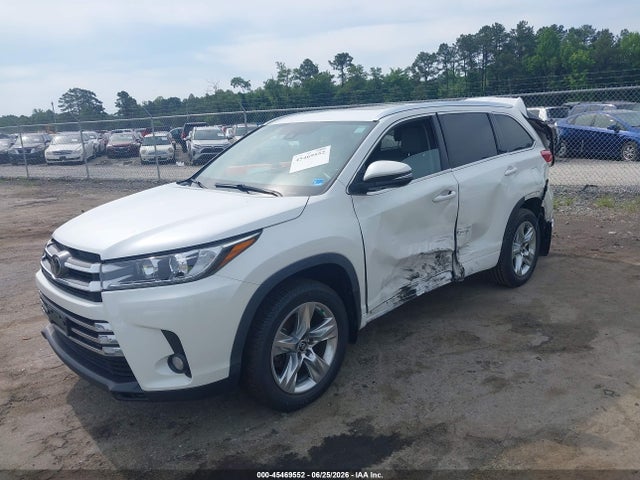 Toyota Highlander Limited 2017 5TDDZRFH4HS375908 Image 2