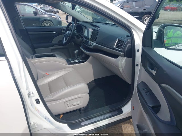 Toyota Highlander Limited 2017 5TDDZRFH4HS375908 Image 5