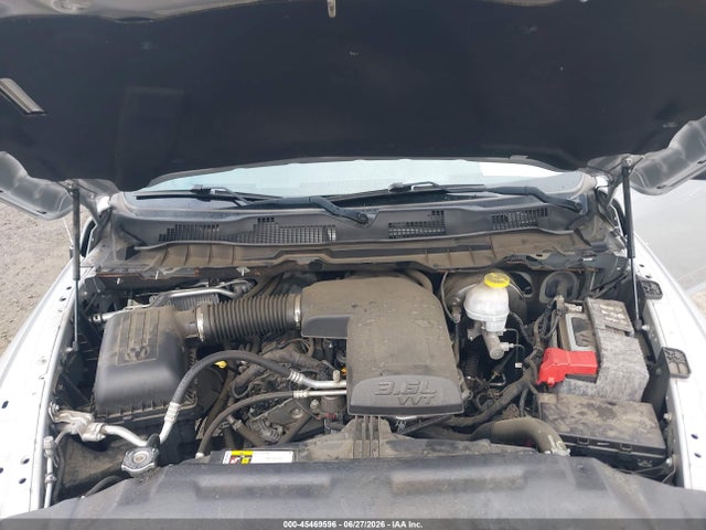 1C6RR6FG3JS322262 RAM 1500 Tradesman 4x2 6&#039;4 Box