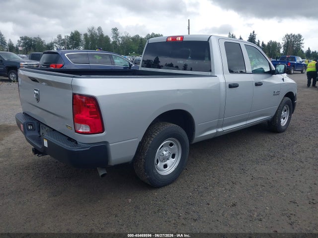 1C6RR6FG3JS322262 RAM 1500 Tradesman 4x2 6&#039;4 Box