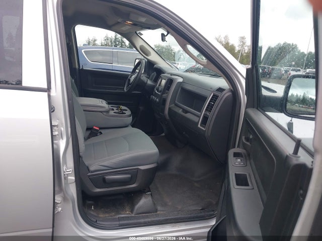 1C6RR6FG3JS322262 RAM 1500 Tradesman 4x2 6&#039;4 Box