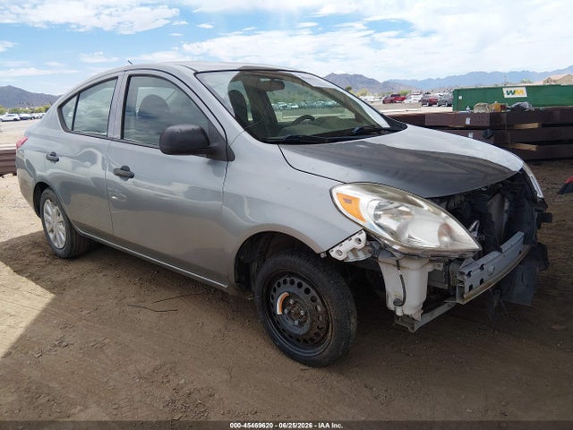 Nissan VERSA S 2014 3N1CN7AP2EL827370 Image 1