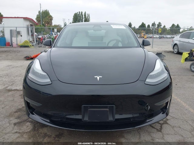 45469679 :رقم المزاد ، 5YJ3E1EB8MF075955 vin ، 2021 Tesla Model 3 Long Range Dual Motor All-wheel Drive مزاد بيع