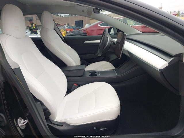 45469679 :رقم المزاد ، 5YJ3E1EB8MF075955 vin ، 2021 Tesla Model 3 Long Range Dual Motor All-wheel Drive مزاد بيع