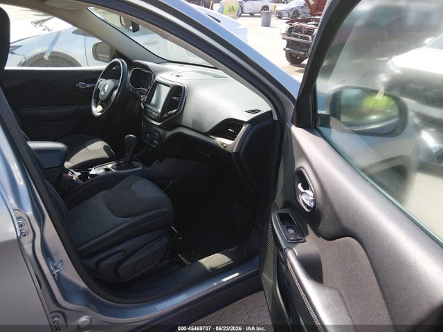 1C4PJLCBXEW127045 Jeep Cherokee Latitude