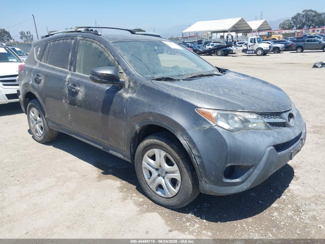 Toyota RAV4 LE 2015 JTMZFREV0FJ036062 Image 1