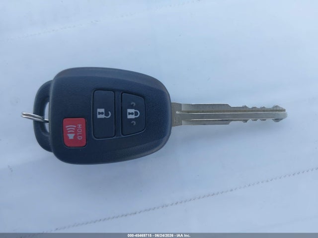 Toyota RAV4 LE 2015 JTMZFREV0FJ036062 Image 11
