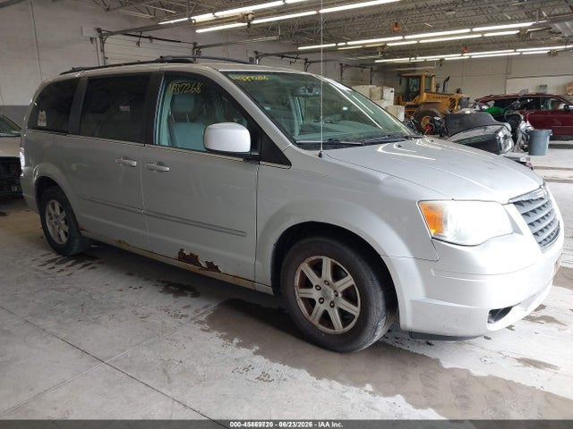 45469720 :رقم المزاد ، 2A4RR5DX0AR193527 vin ، 2010 Chrysler Town & Country Touring مزاد بيع