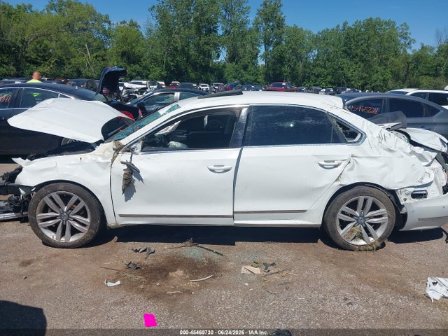 45469730 :رقم المزاد ، 1VWCM7A38GC030856 vin ، 2016 Volkswagen Passat V6 Sel Premium مزاد بيع