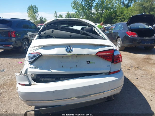 45469730 :رقم المزاد ، 1VWCM7A38GC030856 vin ، 2016 Volkswagen Passat V6 Sel Premium مزاد بيع