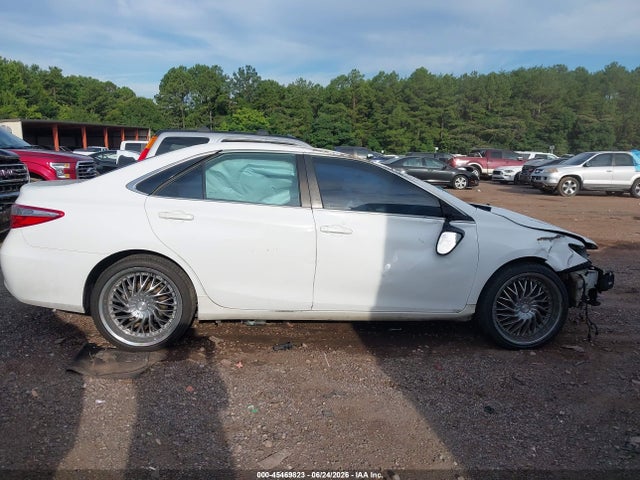 Продаж на аукціоні авто 2015 Toyota Camry Le, vin: 4T1BF1FK1FU116035, номер лоту: 45469823