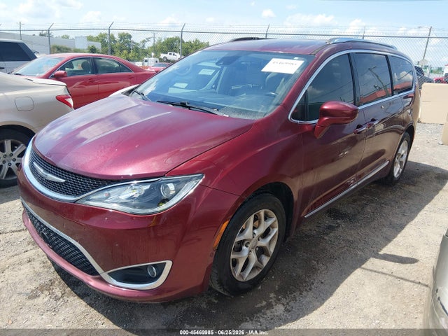 Продажа на аукционе авто 2017 Chrysler Pacifica Touring-l Plus, vin: 2C4RC1EG1HR593525, номер лота: 45469985