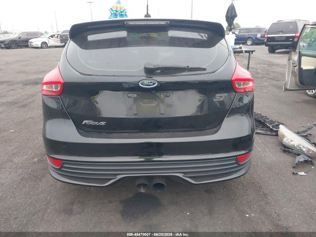 Ford FOCUS ST 2016 1FADP3L93GL276082 Image 17