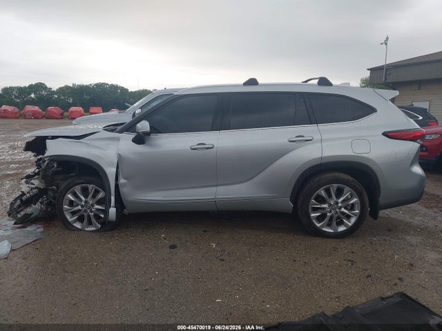 Toyota Highlander Limited 2022 5TDDZRBH3NS214838 Image 15