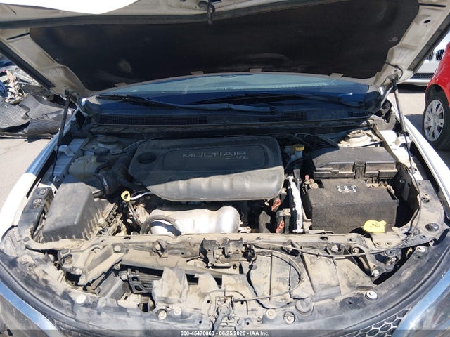 1C3CCCAB8GN160585 Chrysler 200 Limited
