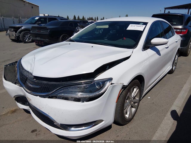 Chrysler 200 Limited 2016 1C3CCCAB8GN160585 Image 2