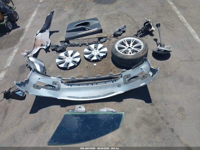 Продаж на аукціоні авто 2023 Tesla Model Y Awd/long Range Dual Motor All-wheel Drive, vin: 7SAYGDEE0PF663903, номер лоту: 45470069