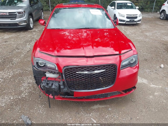 2015 Chrysler 300 300s მანქანა იყიდება აუქციონზე, vin: 2C3CCABGXFH903964, აუქციონის ნომერი: 45470085