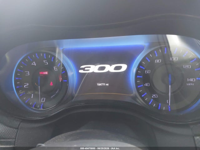 2015 Chrysler 300 300s მანქანა იყიდება აუქციონზე, vin: 2C3CCABGXFH903964, აუქციონის ნომერი: 45470085