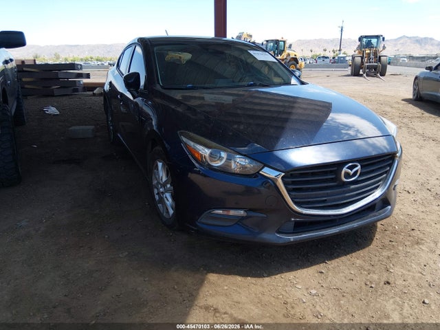 Продаж на аукціоні авто 2018 Mazda Mazda3 Sport, vin: 3MZBN1K71JM210645, номер лоту: 45470103