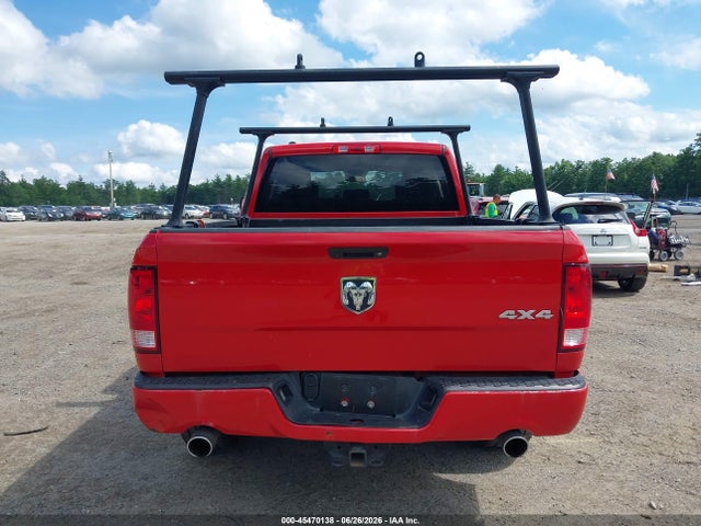 1C6RR7FT3HS565566 RAM 1500 Express 4x4 6&#039;4 Box