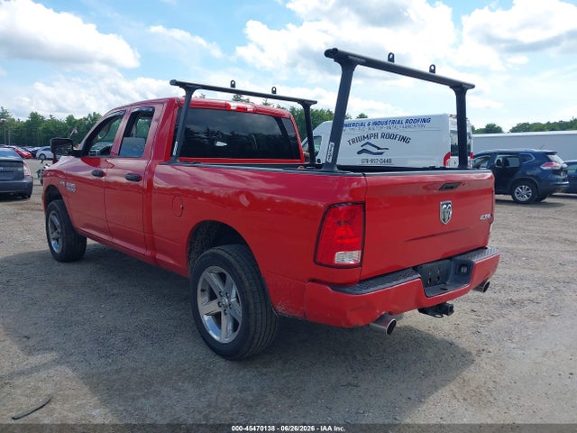1C6RR7FT3HS565566 RAM 1500 Express 4x4 6&#039;4 Box