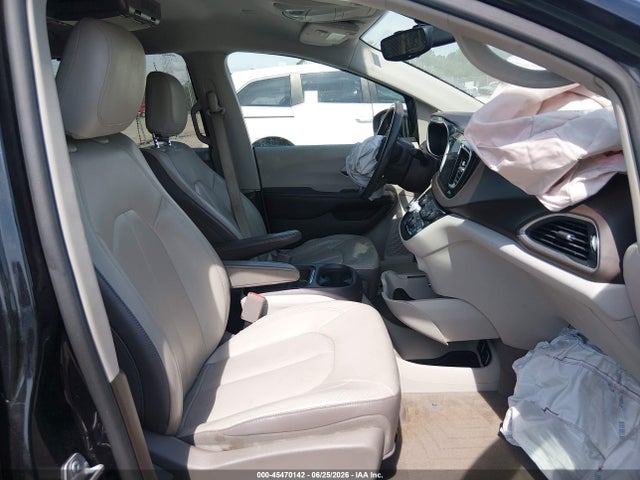 Chrysler Pacifica Touring-l 2017 2C4RC1BG1HR503634 Image 5