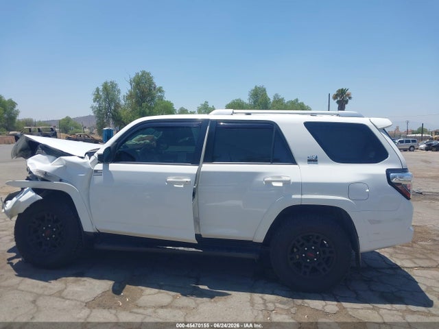 Toyota 4RUNNER SR5 2016 JTEBU5JR2G5370351 Image 14