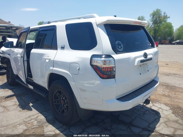 Toyota 4RUNNER SR5 2016 JTEBU5JR2G5370351 Image 3