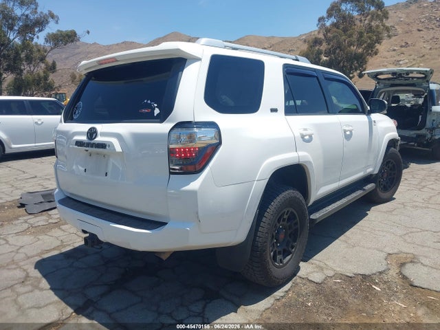 Toyota 4RUNNER SR5 2016 JTEBU5JR2G5370351 Image 4