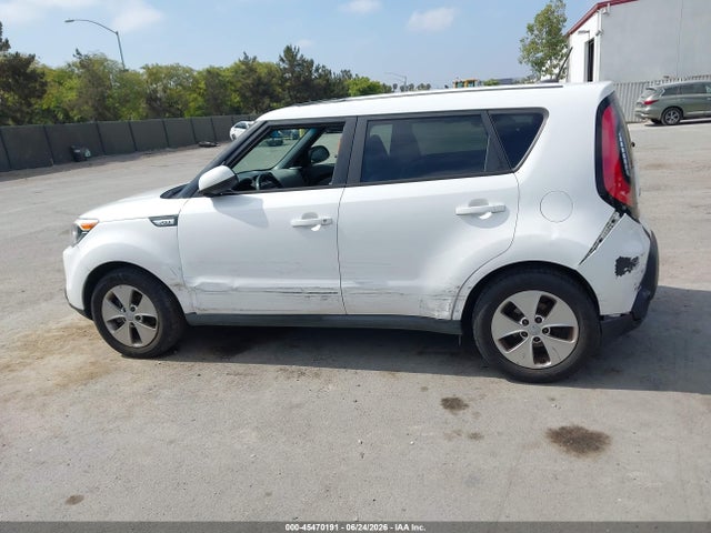 KNDJN2A22F7186061 KIA Soul