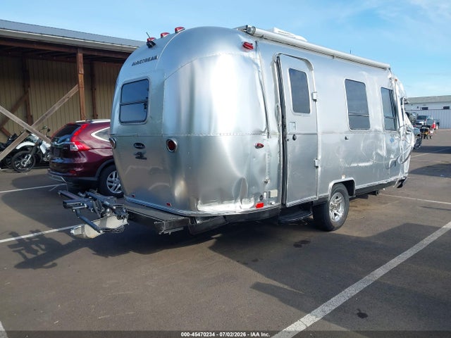 Airstream Other 2018 1STVRTF17JJ541203 Image 4