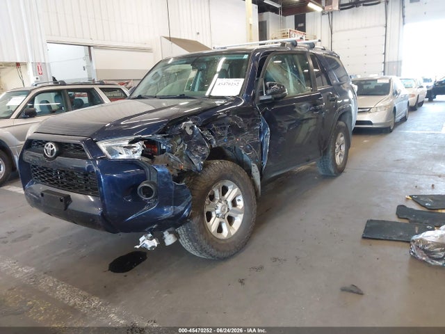 Toyota 4runner Sr5 Premium 2019 JTEBU5JR8K5688984 Image 2