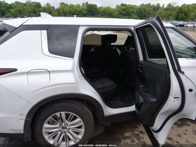 45470288 :رقم المزاد ، JA4J4UA82RZ063298 vin ، 2024 Mitsubishi Outlander Es 2.5 S-awc مزاد بيع