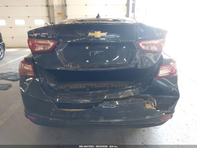 1G1ZD5ST5NF135696 Chevrolet Malibu Fwd Lt