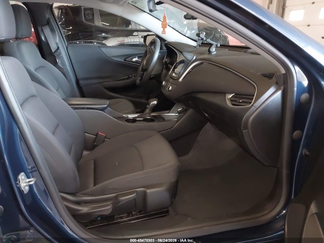 1G1ZD5ST5NF135696 Chevrolet Malibu Fwd Lt