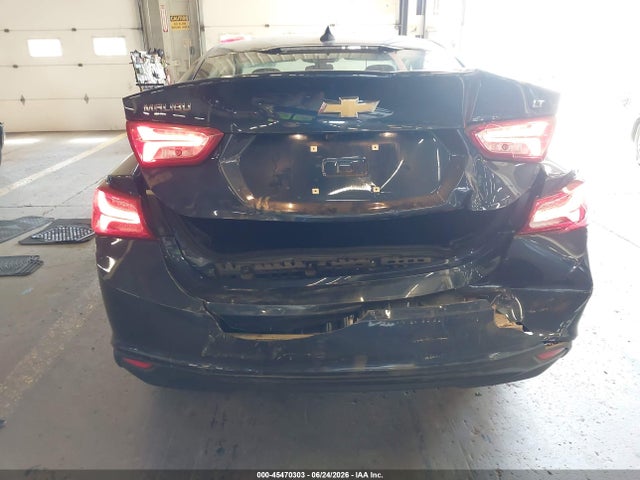1G1ZD5ST5NF135696 Chevrolet Malibu Fwd Lt