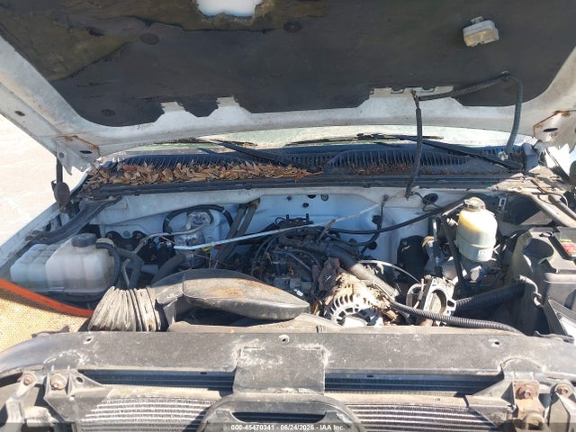 Auction sale of the 2002 Chevrolet Silverado C2500 Heavy Duty, vin: 1GBHC24U72Z256495, lot number: 45470341